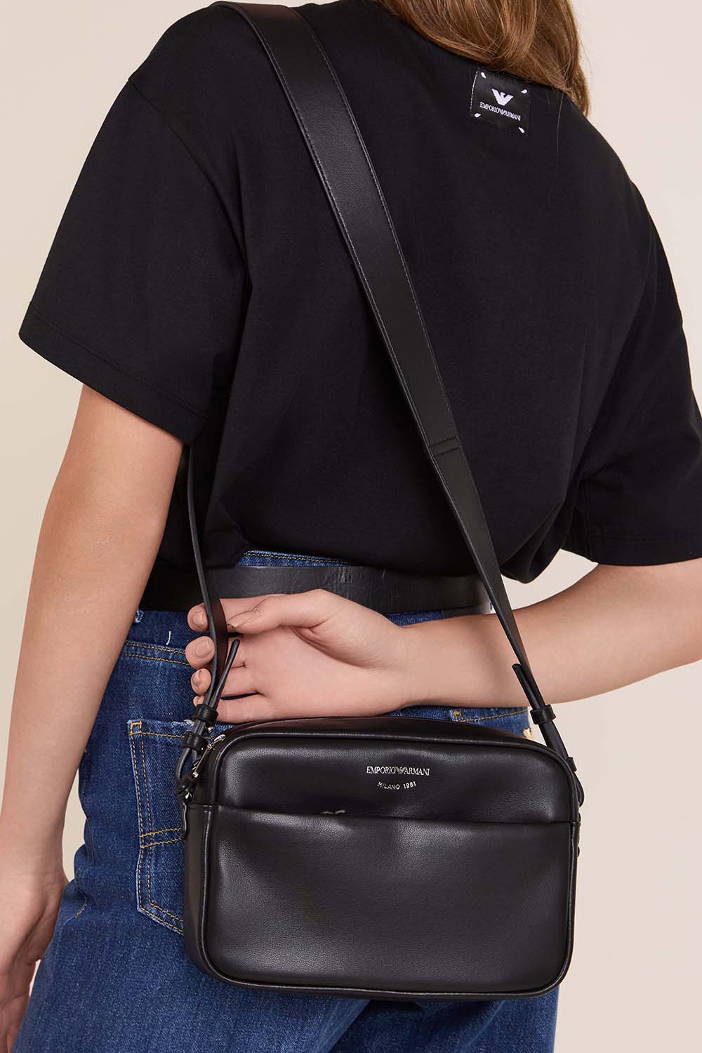 תמונת כל הלוק של תיק